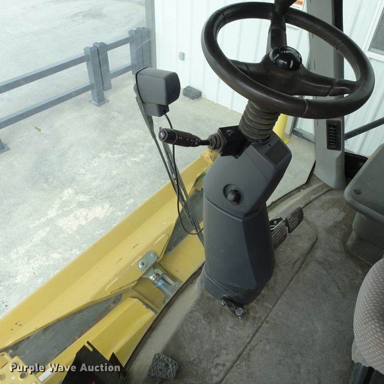 image for item DI0756 2013 Lexion 750 combine