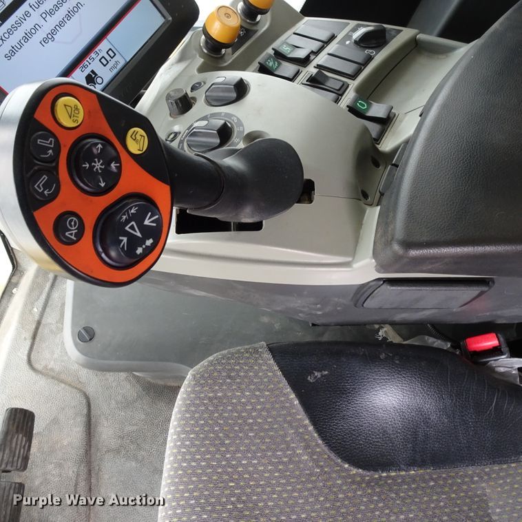 image for item DI0756 2013 Lexion 750 combine