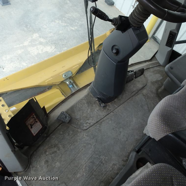 image for item DI0756 2013 Lexion 750 combine