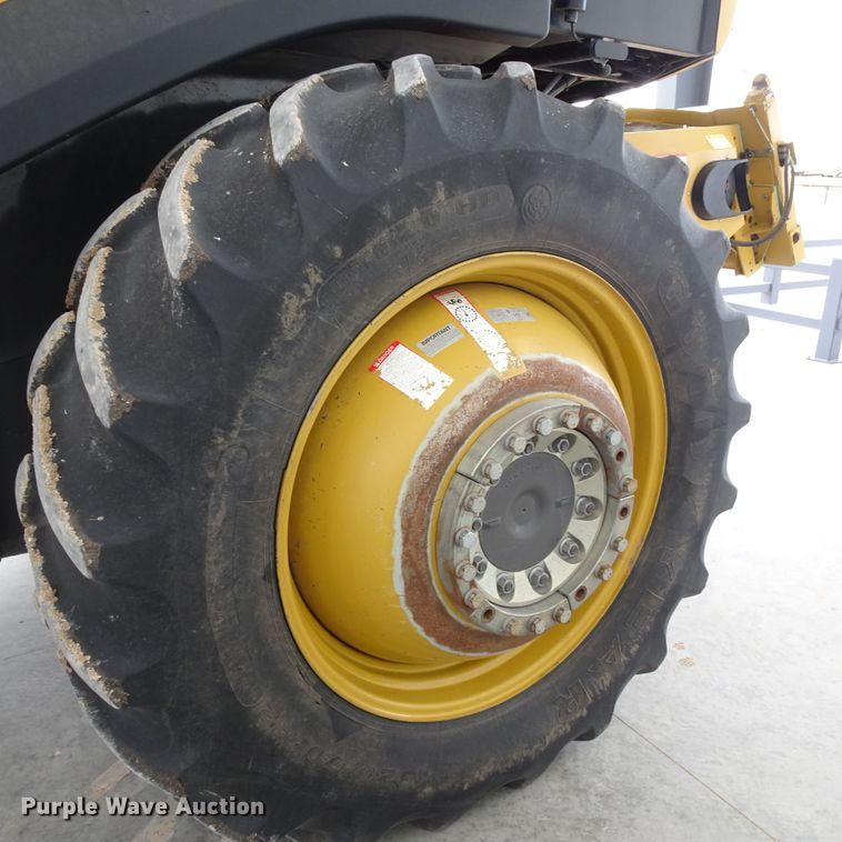 image for item DI0756 2013 Lexion 750 combine