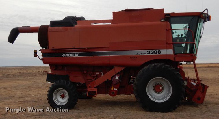 image for item DI0757 2002 Case IH 2388 combine