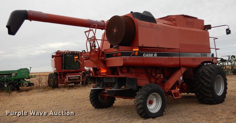 image for item DI0757 2002 Case IH 2388 combine
