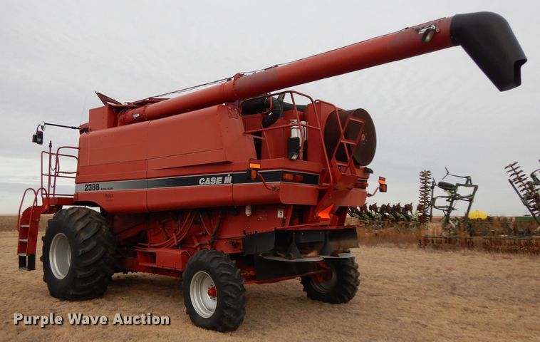 image for item DI0757 2002 Case IH 2388 combine