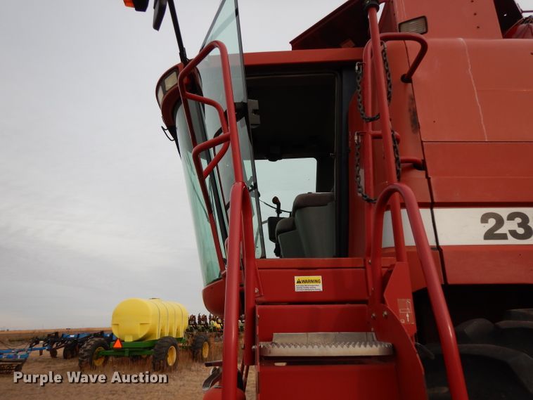 image for item DI0757 2002 Case IH 2388 combine