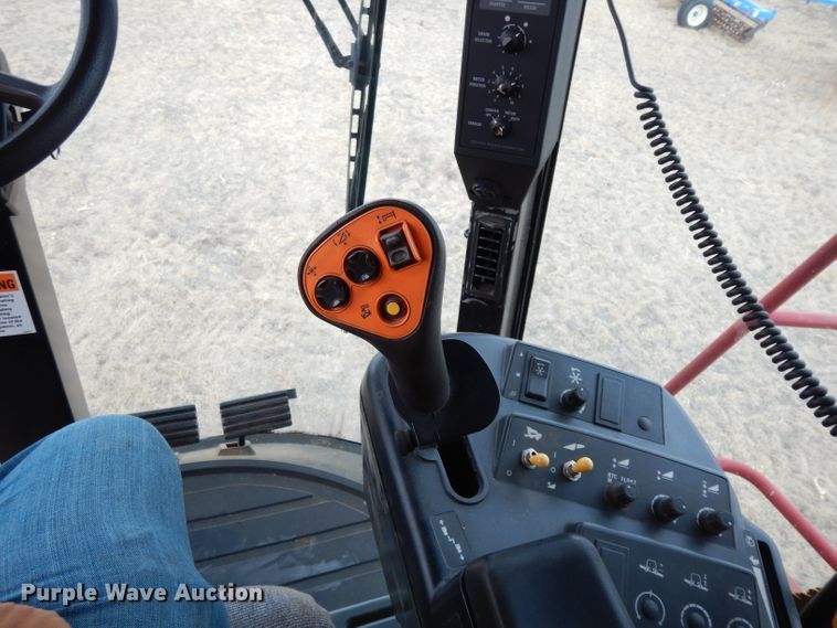 image for item DI0757 2002 Case IH 2388 combine