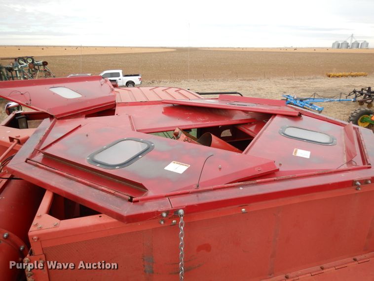 image for item DI0757 2002 Case IH 2388 combine