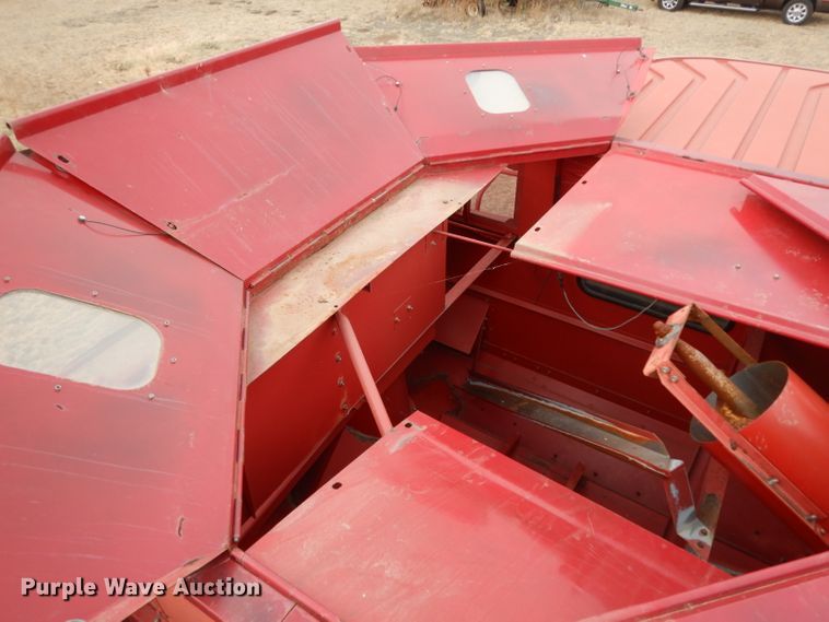 image for item DI0757 2002 Case IH 2388 combine