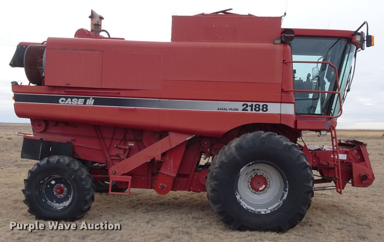 image for item DI0758 1995 Case IH 2188 combine