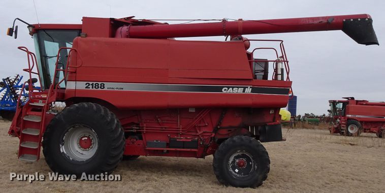 image for item DI0758 1995 Case IH 2188 combine