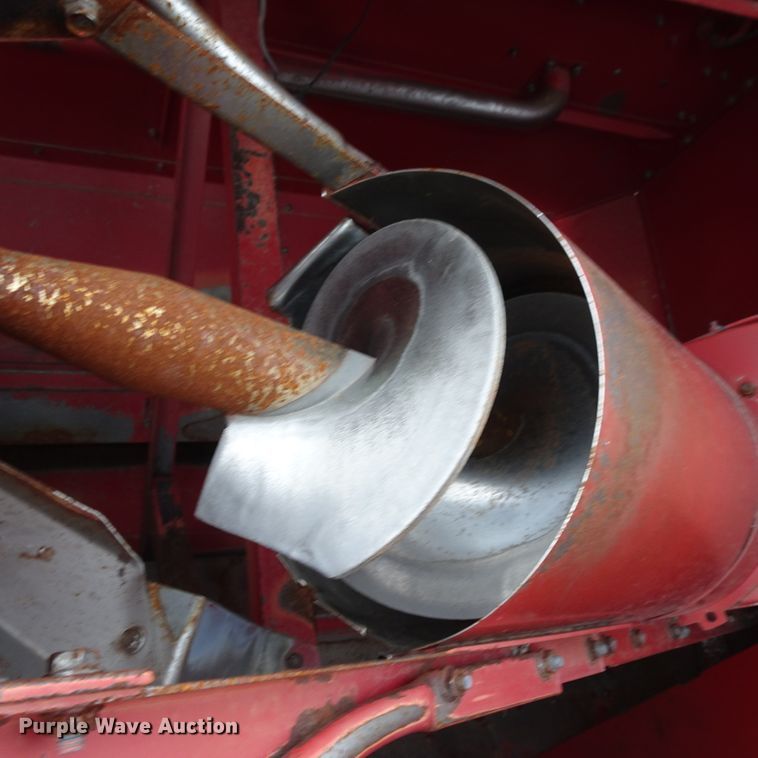 image for item DI0758 1995 Case IH 2188 combine