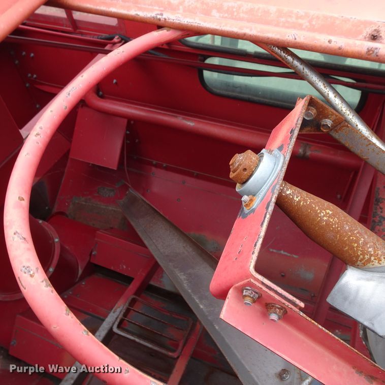 image for item DI0758 1995 Case IH 2188 combine