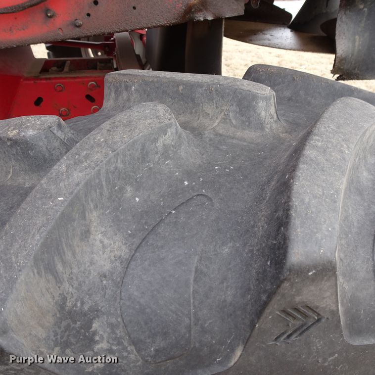 image for item DI0758 1995 Case IH 2188 combine