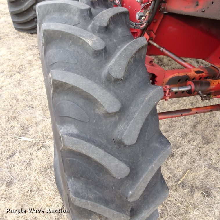 image for item DI0758 1995 Case IH 2188 combine