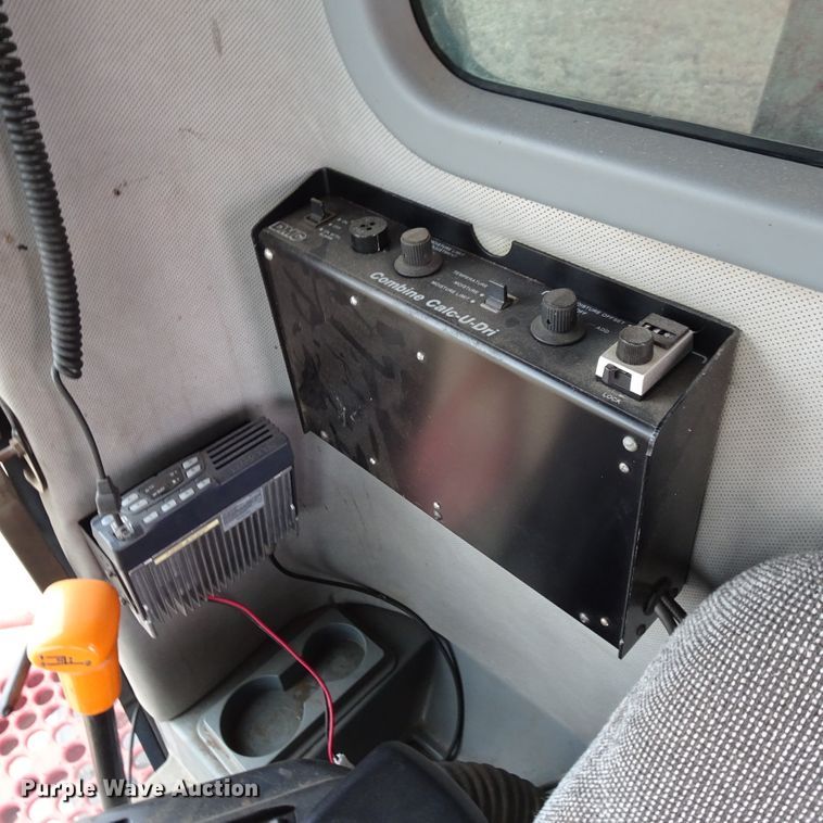 image for item DI0758 1995 Case IH 2188 combine