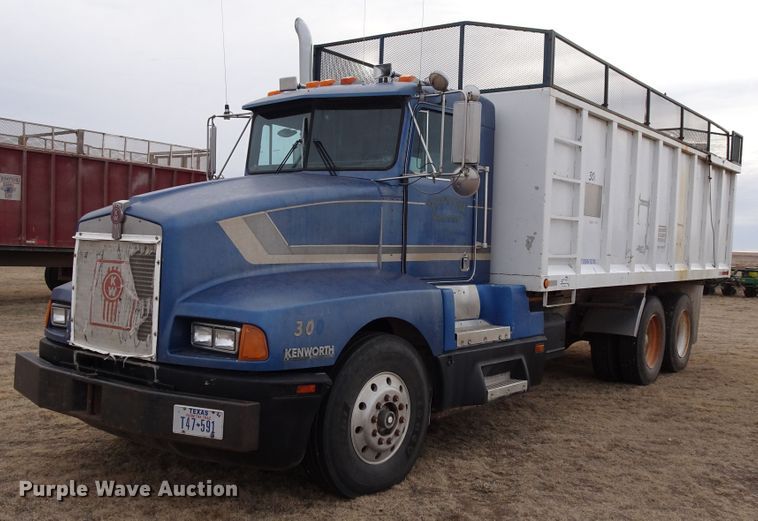 image for item DI0759 1989 Kenworth T600 silage truck