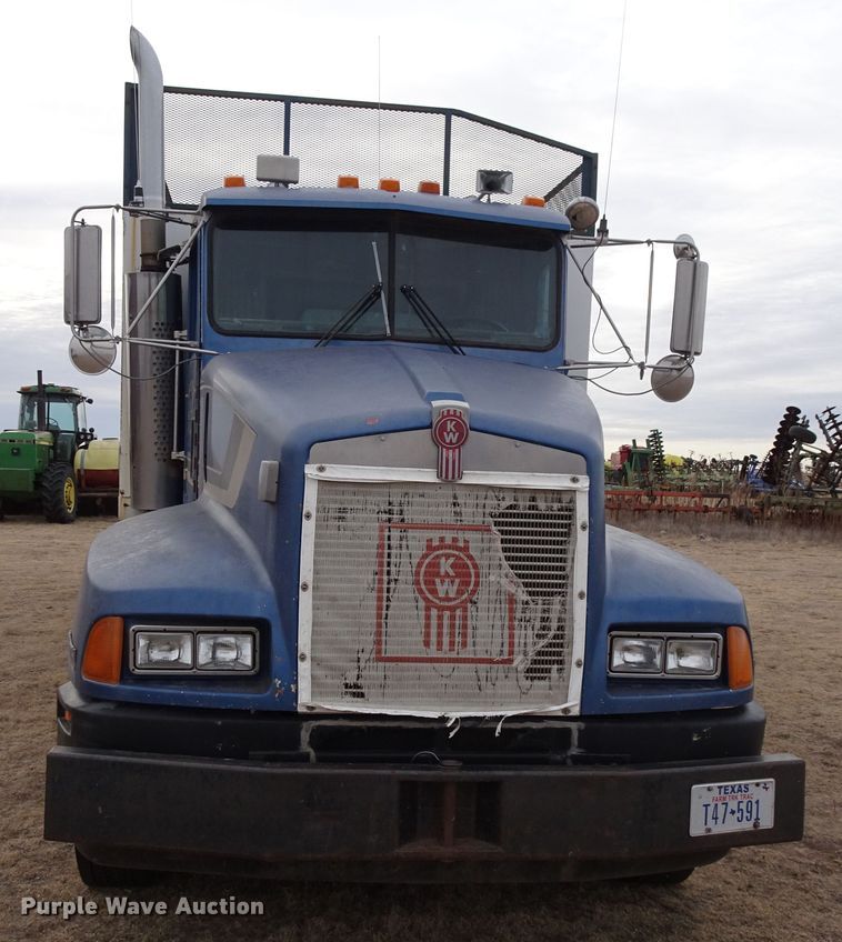 image for item DI0759 1989 Kenworth T600 silage truck