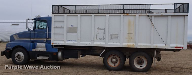 image for item DI0759 1989 Kenworth T600 silage truck