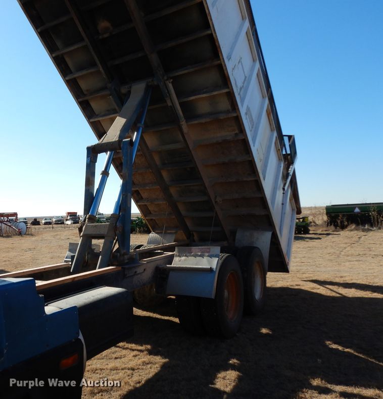 image for item DI0759 1989 Kenworth T600 silage truck