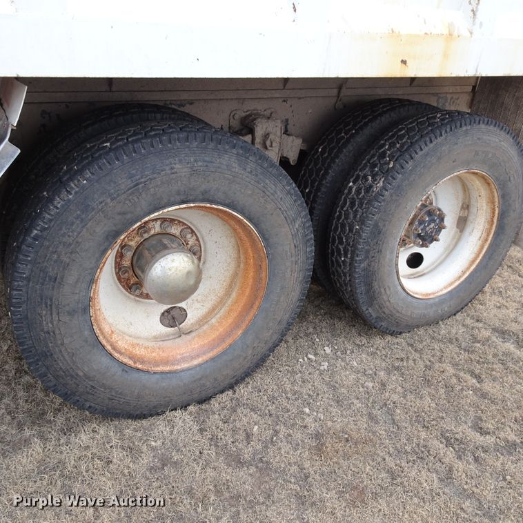 image for item DI0759 1989 Kenworth T600 silage truck