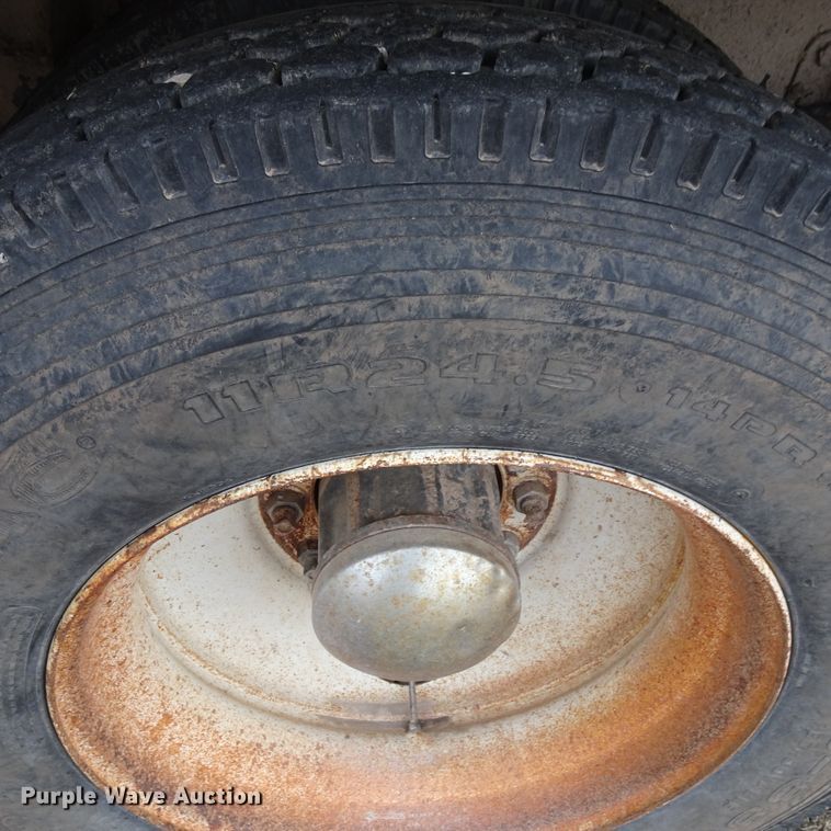 image for item DI0759 1989 Kenworth T600 silage truck