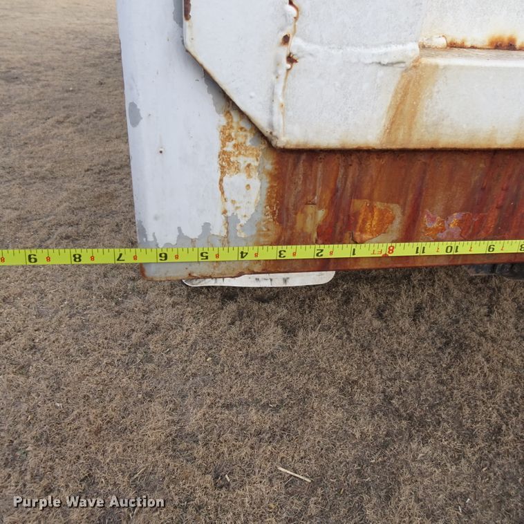 image for item DI0759 1989 Kenworth T600 silage truck