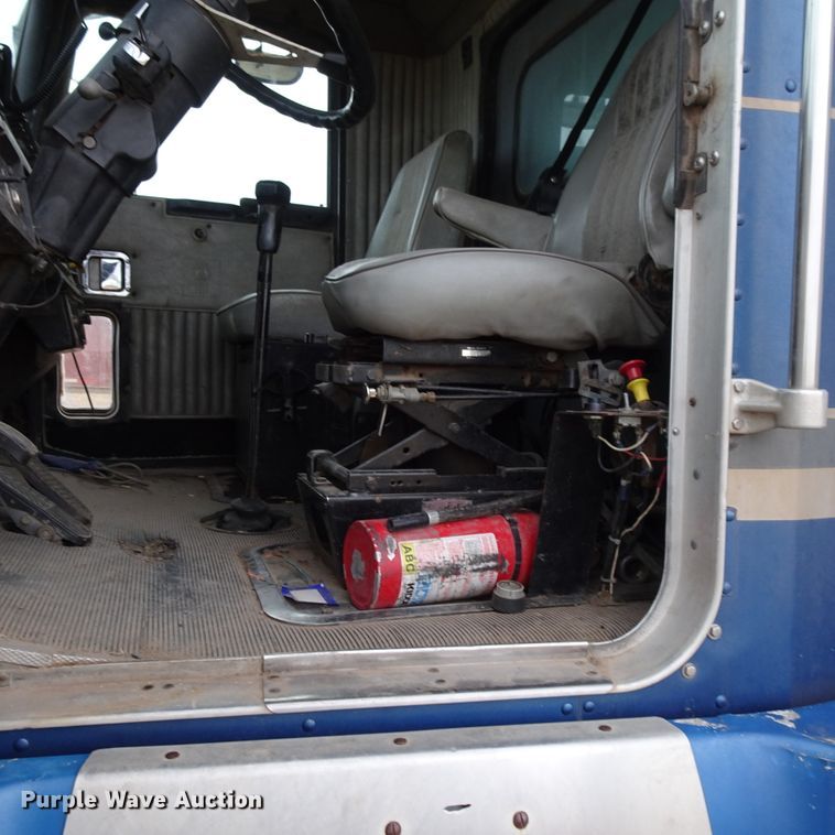 image for item DI0759 1989 Kenworth T600 silage truck