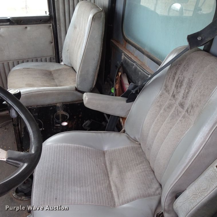 image for item DI0759 1989 Kenworth T600 silage truck