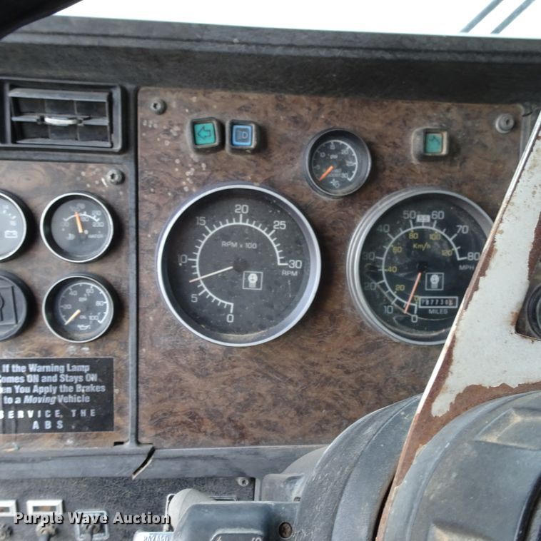 image for item DI0759 1989 Kenworth T600 silage truck