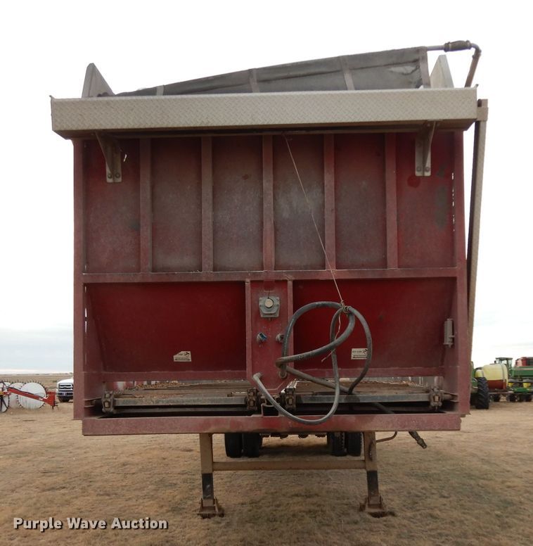 image for item DI0760 2007 Yellow X Trailers SJ17 silage trailer