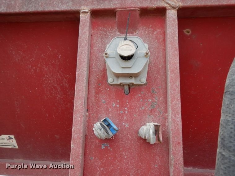 image for item DI0760 2007 Yellow X Trailers SJ17 silage trailer