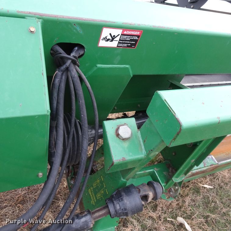 image for item DI0762 2004 John Deere 936D draper head