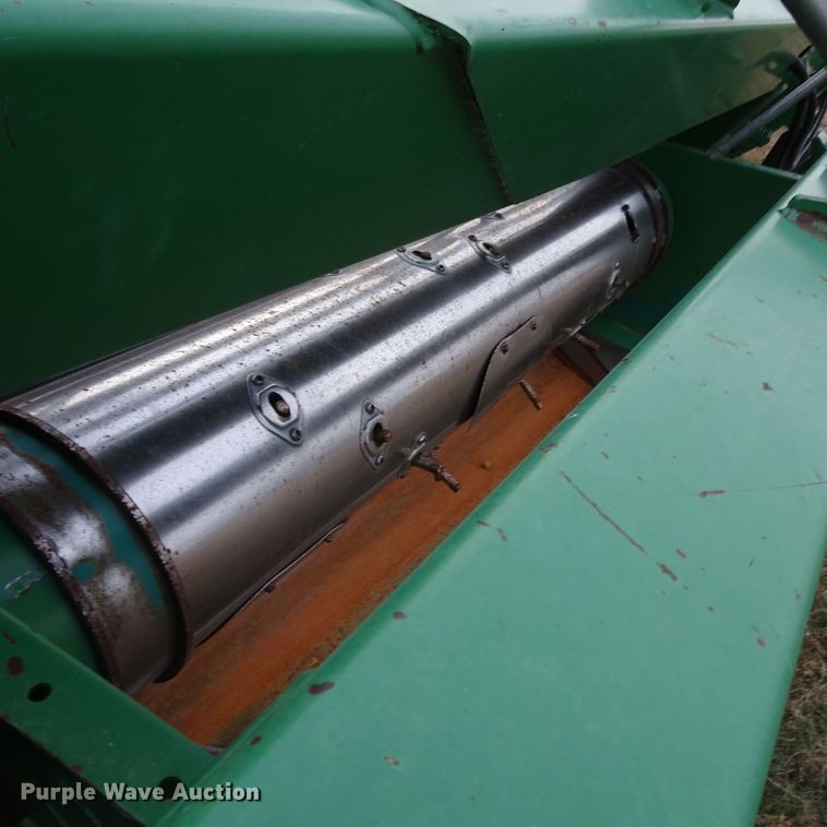 image for item DI0762 2004 John Deere 936D draper head