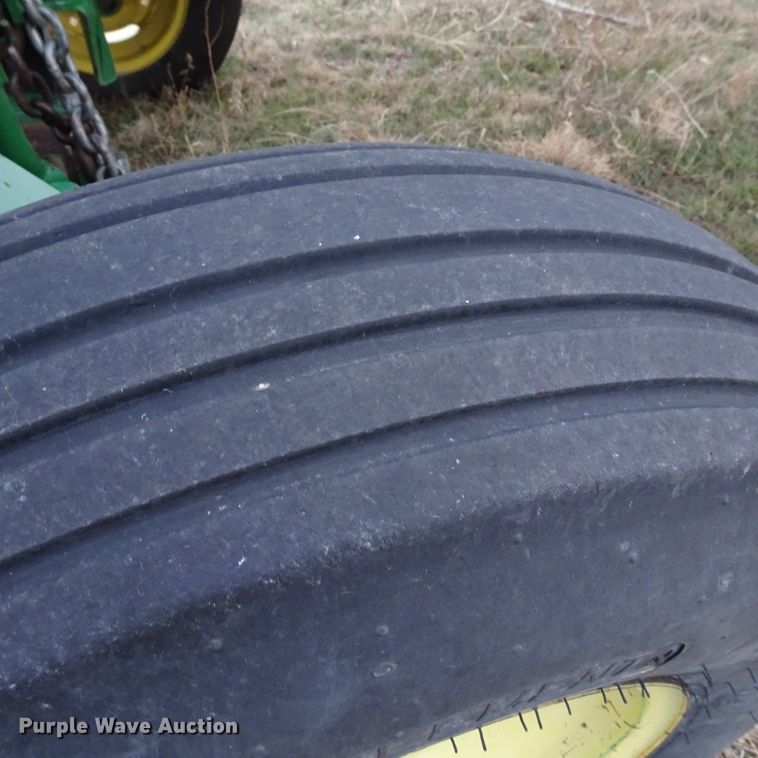 image for item DI0762 2004 John Deere 936D draper head