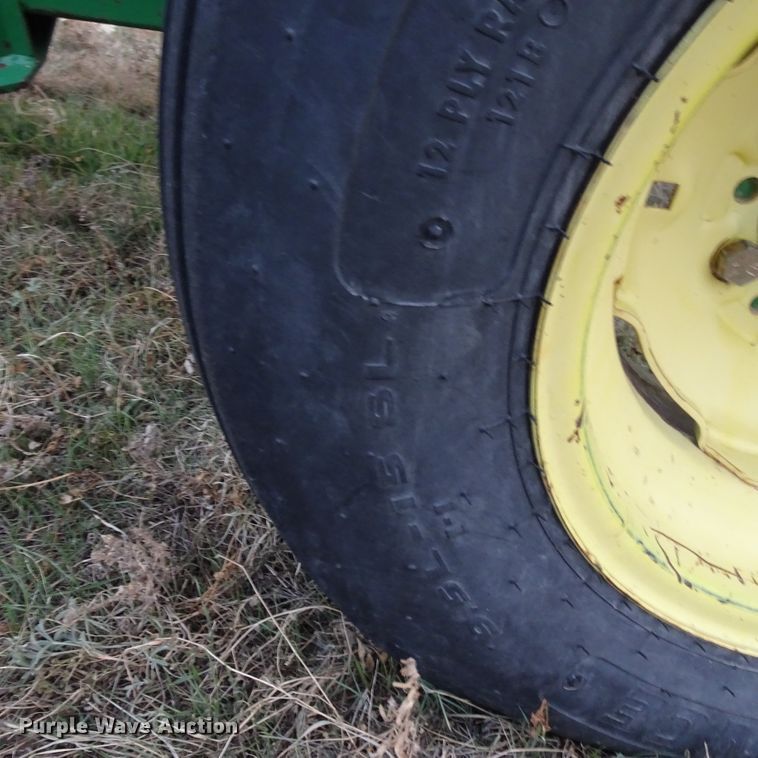 image for item DI0762 2004 John Deere 936D draper head