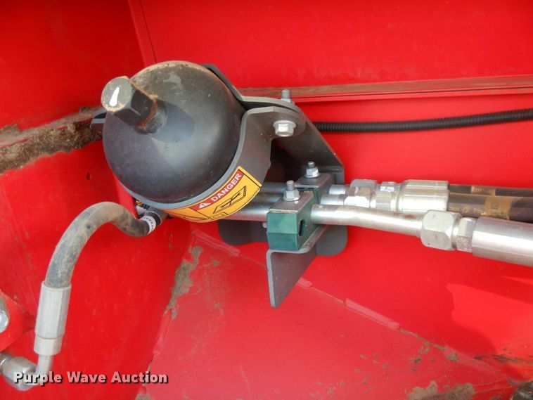 image for item DI0768 2017 Massey-Ferguson WR9860 windrower