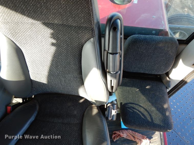 image for item DI0768 2017 Massey-Ferguson WR9860 windrower