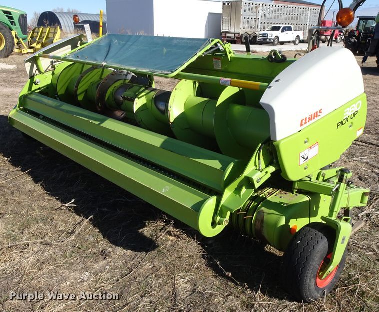 image for item DI0770 2016 Claas 380 pickup head