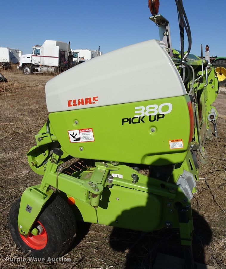 image for item DI0770 2016 Claas 380 pickup head