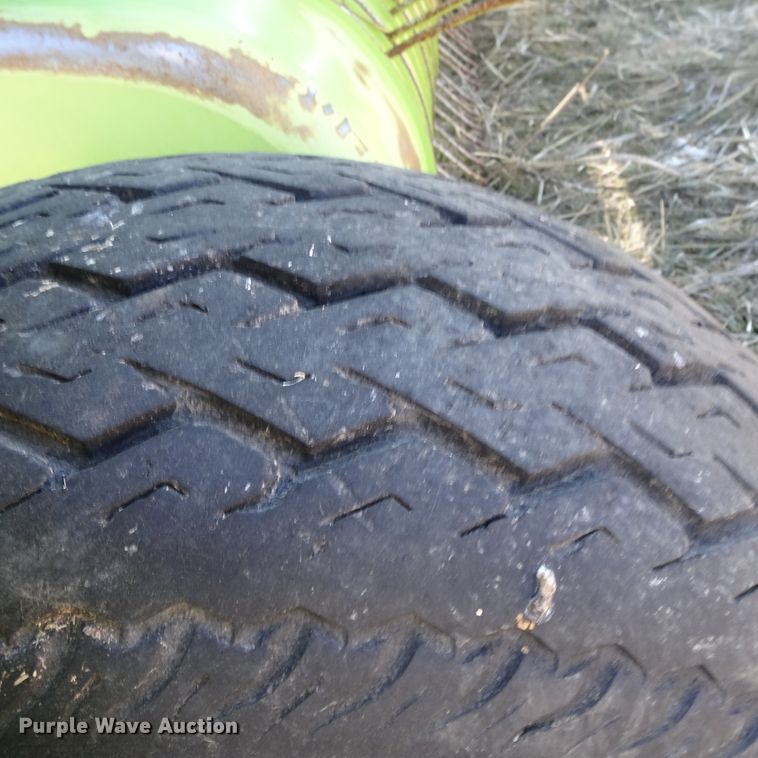 image for item DI0770 2016 Claas 380 pickup head