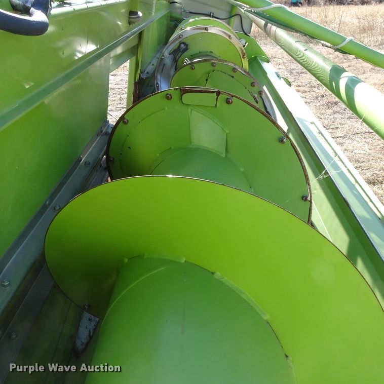 image for item DI0770 2016 Claas 380 pickup head