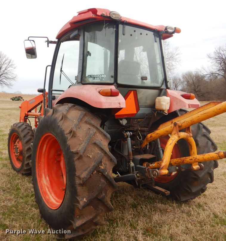 image for item DI2421 Kubota M7040D MFWD tractor