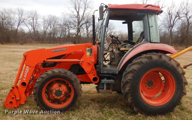 image for item DI2421 Kubota M7040D MFWD tractor