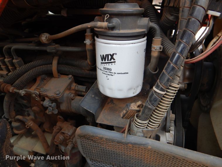 image for item DI2421 Kubota M7040D MFWD tractor