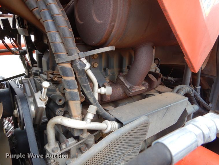 image for item DI2421 Kubota M7040D MFWD tractor