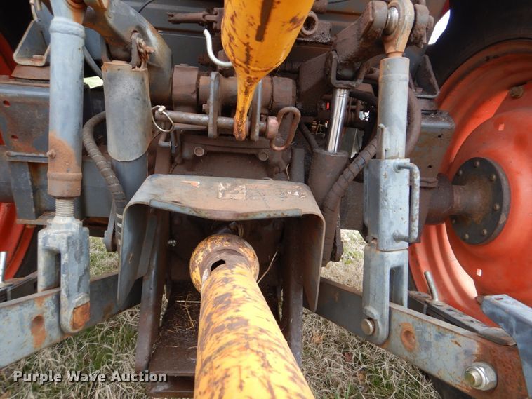 image for item DI2421 Kubota M7040D MFWD tractor