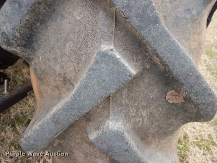 image for item DI2421 Kubota M7040D MFWD tractor