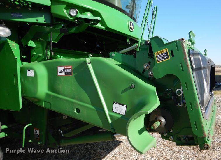 image for item EK9118 2012 John Deere S660 RWA combine