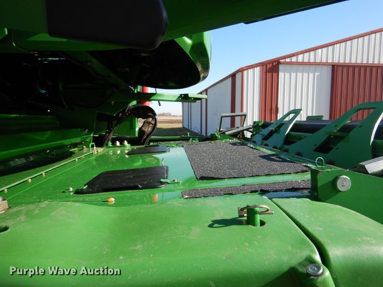 image for item EK9118 2012 John Deere S660 RWA combine