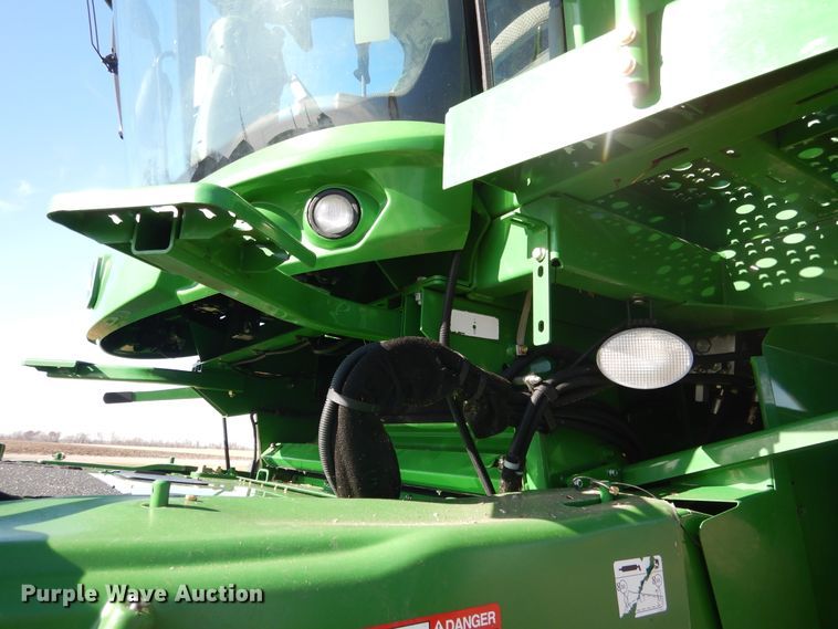 image for item EK9118 2012 John Deere S660 RWA combine