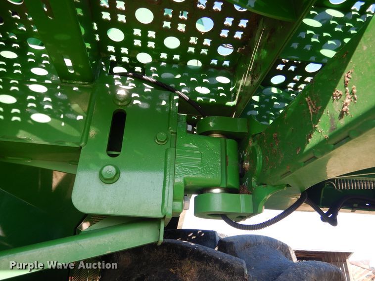 image for item EK9118 2012 John Deere S660 RWA combine